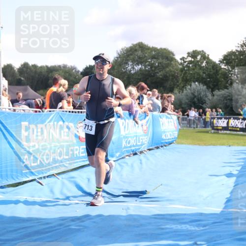 25.08.2024 - Elbe Triathlon Hamburg H.Heesch http://msf.ph/oto/6870439 25.08.2024 11:35:22 Ziel 352, 686, 713 meine-sportfotos.de