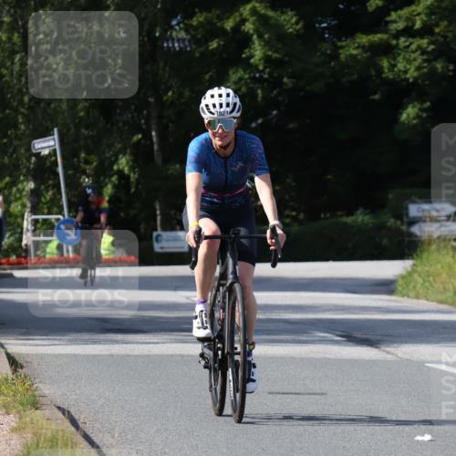 25.08.2024 - Elbe Triathlon Hamburg Fuchs,  Jonas http://msf.ph/oto/6870444 25.08.2024 11:10:33 Radfahren 1559, 1571, 1521 meine-sportfotos.de