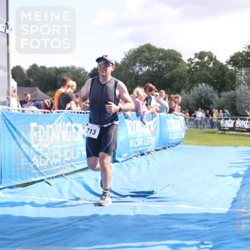 25.08.2024 - Elbe Triathlon Hamburg H.Heesch http://msf.ph/oto/6870446 25.08.2024 11:35:23 Ziel 352, 686, 713 meine-sportfotos.de
