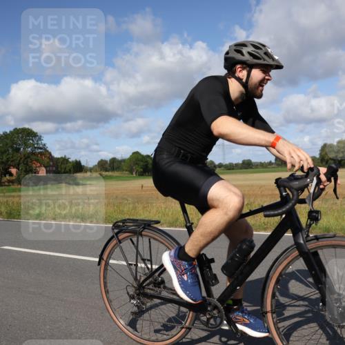 25.08.2024 - Elbe Triathlon Hamburg Fuchs,  Jonas http://msf.ph/oto/6870467 25.08.2024 10:27:34 Radfahren 710, 579, 545 meine-sportfotos.de
