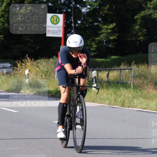 25.08.2024 - Elbe Triathlon Hamburg Fuchs,  Jonas http://msf.ph/oto/6870476 25.08.2024 10:27:37 Radfahren 579, 545, 641 meine-sportfotos.de