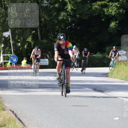 25.08.2024 - Elbe Triathlon Hamburg Fuchs,  Jonas http://msf.ph/oto/6870492 25.08.2024 11:10:38 Radfahren 1571, 1521, 1707, 1718, 1715 meine-sportfotos.de