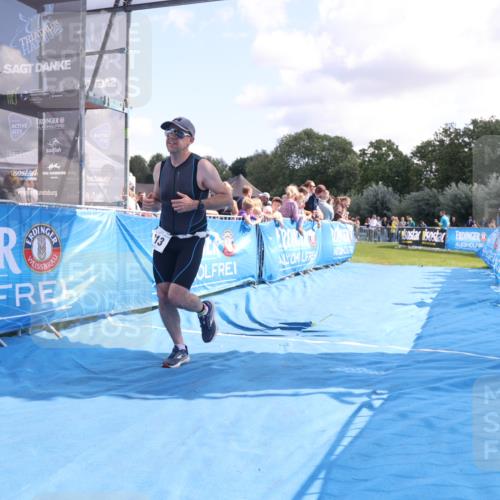 25.08.2024 - Elbe Triathlon Hamburg H.Heesch http://msf.ph/oto/6870494 25.08.2024 11:35:23 Ziel 352, 686, 713 meine-sportfotos.de