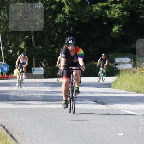 25.08.2024 - Elbe Triathlon Hamburg Fuchs,  Jonas http://msf.ph/oto/6870501 25.08.2024 11:10:38 Radfahren 1571, 1521, 1707, 1718, 1715 meine-sportfotos.de