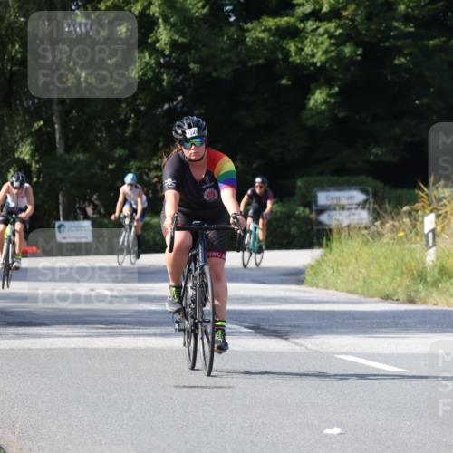 25.08.2024 - Elbe Triathlon Hamburg Fuchs,  Jonas http://msf.ph/oto/6870509 25.08.2024 11:10:38 Radfahren 1571, 1521, 1707, 1718, 1715 meine-sportfotos.de