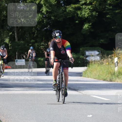 25.08.2024 - Elbe Triathlon Hamburg Fuchs,  Jonas http://msf.ph/oto/6870515 25.08.2024 11:10:38 Radfahren 1571, 1521, 1707, 1718, 1715 meine-sportfotos.de