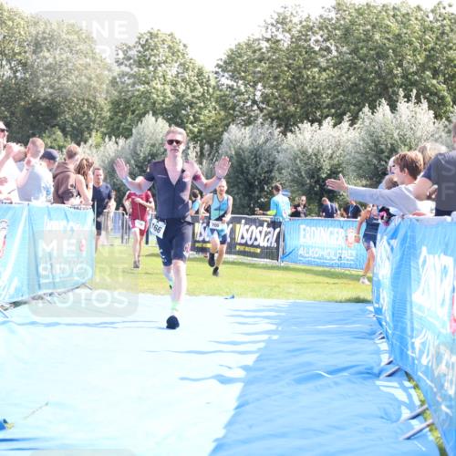25.08.2024 - Elbe Triathlon Hamburg H.Heesch http://msf.ph/oto/6870516 25.08.2024 11:36:04 Ziel 530, 695, 705, 766 meine-sportfotos.de