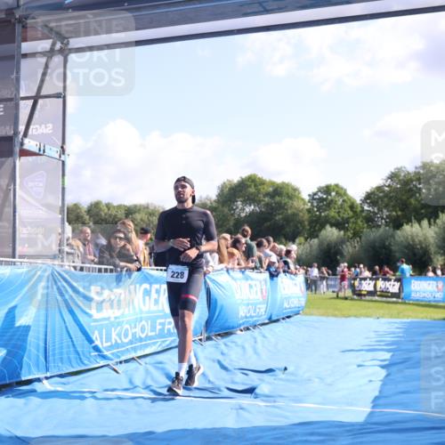 25.08.2024 - Elbe Triathlon Hamburg H.Heesch http://msf.ph/oto/6870564 25.08.2024 11:08:35 Ziel 228, 602 meine-sportfotos.de