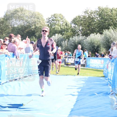 25.08.2024 - Elbe Triathlon Hamburg H.Heesch http://msf.ph/oto/6870566 25.08.2024 11:36:05 Ziel 530, 695, 705, 766 meine-sportfotos.de