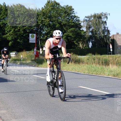 25.08.2024 - Elbe Triathlon Hamburg Fuchs,  Jonas http://msf.ph/oto/6870594 25.08.2024 09:34:33 Radfahren 232, 424, 344 meine-sportfotos.de