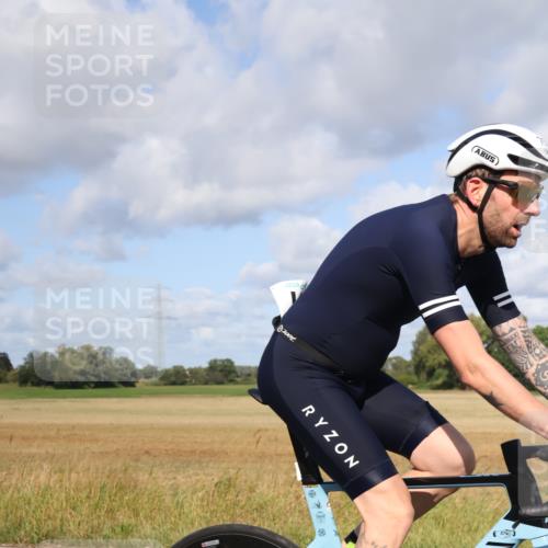 25.08.2024 - Elbe Triathlon Hamburg Fuchs,  Jonas http://msf.ph/oto/6870602 25.08.2024 10:28:01 Radfahren 751, 496 meine-sportfotos.de