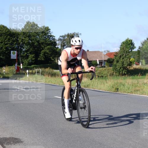 25.08.2024 - Elbe Triathlon Hamburg Fuchs,  Jonas http://msf.ph/oto/6870607 25.08.2024 09:34:33 Radfahren 232, 424, 344 meine-sportfotos.de