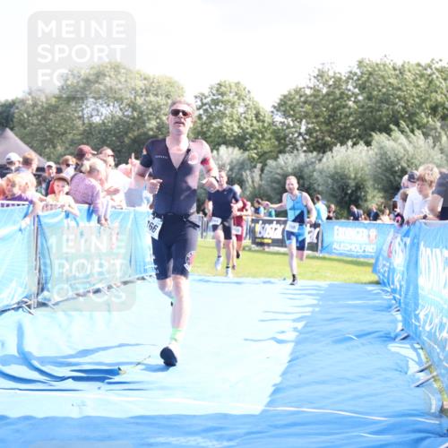 25.08.2024 - Elbe Triathlon Hamburg H.Heesch http://msf.ph/oto/6870608 25.08.2024 11:36:05 Ziel 530, 695, 705, 766 meine-sportfotos.de