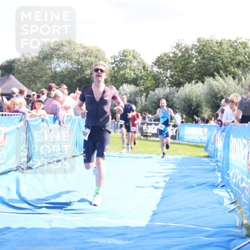 25.08.2024 - Elbe Triathlon Hamburg H.Heesch http://msf.ph/oto/6870619 25.08.2024 11:36:05 Ziel 530, 695, 705, 766 meine-sportfotos.de