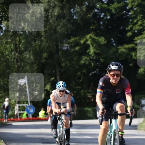 25.08.2024 - Elbe Triathlon Hamburg Fuchs,  Jonas http://msf.ph/oto/6870626 25.08.2024 11:10:44 Radfahren 1707, 1718, 1715, 1529, 791, 1597, 1556 meine-sportfotos.de