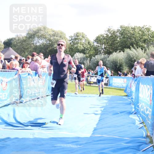 25.08.2024 - Elbe Triathlon Hamburg H.Heesch http://msf.ph/oto/6870627 25.08.2024 11:36:05 Ziel 530, 695, 705, 766 meine-sportfotos.de