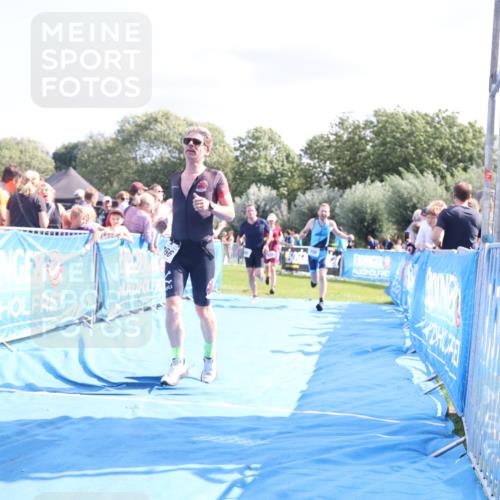 25.08.2024 - Elbe Triathlon Hamburg H.Heesch http://msf.ph/oto/6870669 25.08.2024 11:36:05 Ziel 530, 695, 705, 766 meine-sportfotos.de