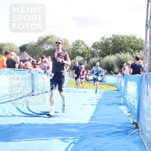 25.08.2024 - Elbe Triathlon Hamburg H.Heesch http://msf.ph/oto/6870679 25.08.2024 11:36:05 Ziel 530, 695, 705, 766 meine-sportfotos.de