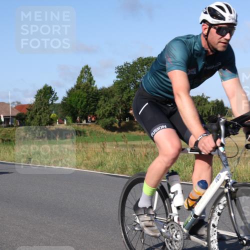 25.08.2024 - Elbe Triathlon Hamburg Fuchs,  Jonas http://msf.ph/oto/6870688 25.08.2024 09:34:40 Radfahren 424, 344, 203, 265 meine-sportfotos.de