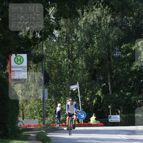 25.08.2024 - Elbe Triathlon Hamburg Fuchs,  Jonas http://msf.ph/oto/6870690 25.08.2024 11:10:50 Radfahren 1529, 791, 1597, 1556, 1423 meine-sportfotos.de