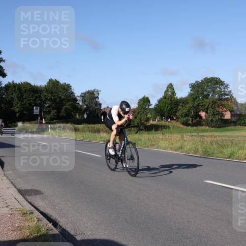 25.08.2024 - Elbe Triathlon Hamburg Fuchs,  Jonas http://msf.ph/oto/6870696 25.08.2024 09:34:40 Radfahren 424, 344, 203, 265 meine-sportfotos.de