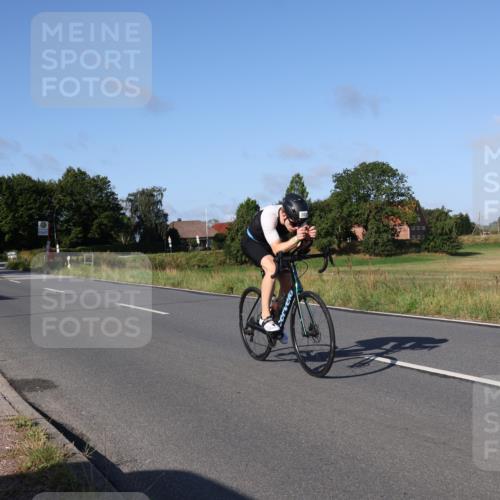 25.08.2024 - Elbe Triathlon Hamburg Fuchs,  Jonas http://msf.ph/oto/6870701 25.08.2024 09:34:41 Radfahren 344, 203, 265 meine-sportfotos.de