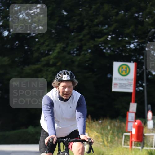 25.08.2024 - Elbe Triathlon Hamburg Fuchs,  Jonas http://msf.ph/oto/6870703 25.08.2024 11:10:55 Radfahren 1556, 1423, 1514 meine-sportfotos.de