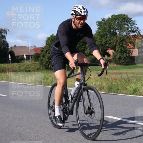 25.08.2024 - Elbe Triathlon Hamburg Fuchs,  Jonas http://msf.ph/oto/6870714 25.08.2024 10:28:22 Radfahren 1846 meine-sportfotos.de