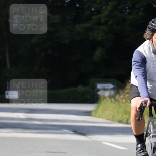 25.08.2024 - Elbe Triathlon Hamburg Fuchs,  Jonas http://msf.ph/oto/6870715 25.08.2024 11:10:55 Radfahren 1556, 1423, 1514 meine-sportfotos.de