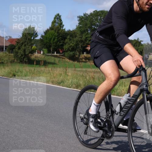 25.08.2024 - Elbe Triathlon Hamburg Fuchs,  Jonas http://msf.ph/oto/6870718 25.08.2024 10:28:22 Radfahren 1846 meine-sportfotos.de