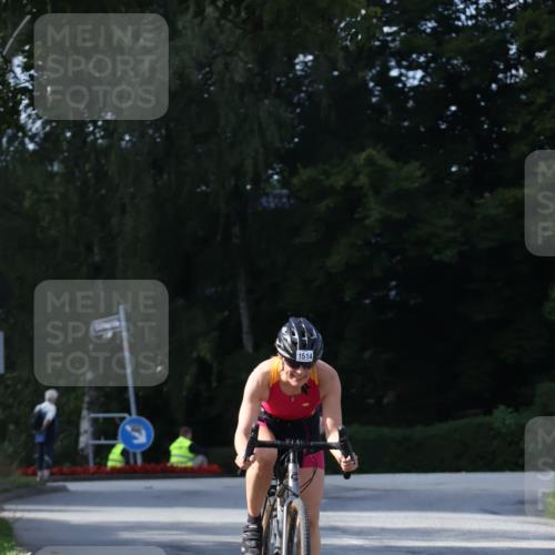 25.08.2024 - Elbe Triathlon Hamburg Fuchs,  Jonas http://msf.ph/oto/6870728 25.08.2024 11:10:57 Radfahren 1423, 1514 meine-sportfotos.de