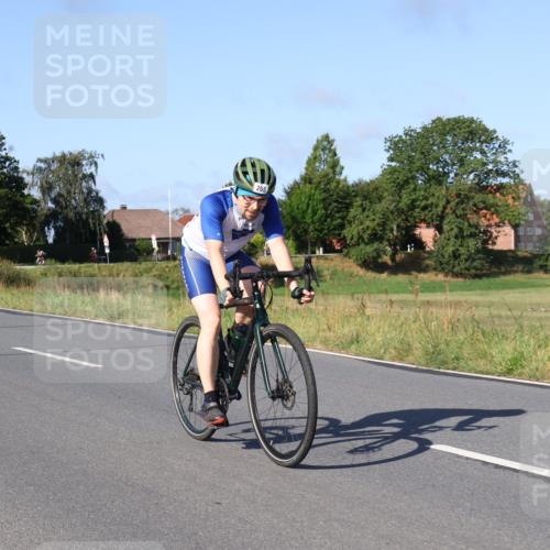 25.08.2024 - Elbe Triathlon Hamburg Fuchs,  Jonas http://msf.ph/oto/6870739 25.08.2024 09:34:44 Radfahren 344, 203, 265 meine-sportfotos.de