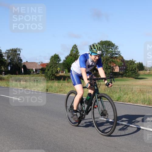 25.08.2024 - Elbe Triathlon Hamburg Fuchs,  Jonas http://msf.ph/oto/6870747 25.08.2024 09:34:44 Radfahren 344, 203, 265 meine-sportfotos.de