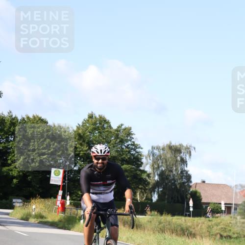 25.08.2024 - Elbe Triathlon Hamburg Fuchs,  Jonas http://msf.ph/oto/6870763 25.08.2024 10:28:32 Radfahren 527, 608 meine-sportfotos.de