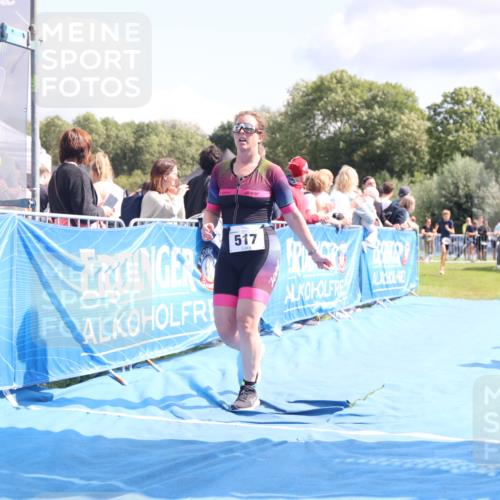 25.08.2024 - Elbe Triathlon Hamburg H.Heesch http://msf.ph/oto/6870766 25.08.2024 11:58:42 Ziel 517, 543, 1714 meine-sportfotos.de