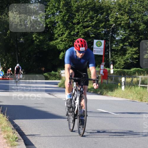 25.08.2024 - Elbe Triathlon Hamburg Fuchs,  Jonas http://msf.ph/oto/6870769 25.08.2024 09:34:53 Radfahren 337, 204, 319, 263, 123 meine-sportfotos.de