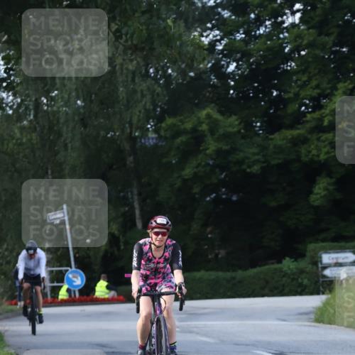 25.08.2024 - Elbe Triathlon Hamburg Fuchs,  Jonas http://msf.ph/oto/6870776 25.08.2024 11:11:03 Radfahren 1514, 1501, 1544 meine-sportfotos.de