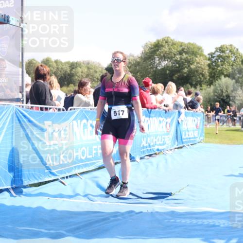 25.08.2024 - Elbe Triathlon Hamburg H.Heesch http://msf.ph/oto/6870778 25.08.2024 11:58:42 Ziel 517, 543, 1714 meine-sportfotos.de