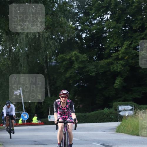 25.08.2024 - Elbe Triathlon Hamburg Fuchs,  Jonas http://msf.ph/oto/6870783 25.08.2024 11:11:04 Radfahren 1514, 1501, 1544 meine-sportfotos.de