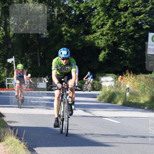 25.08.2024 - Elbe Triathlon Hamburg Fuchs,  Jonas http://msf.ph/oto/6870785 25.08.2024 09:34:56 Radfahren 337, 204, 319, 263, 123, 311 meine-sportfotos.de