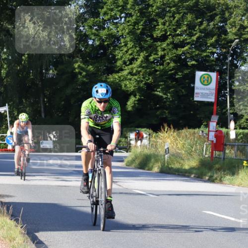 25.08.2024 - Elbe Triathlon Hamburg Fuchs,  Jonas http://msf.ph/oto/6870801 25.08.2024 09:34:56 Radfahren 337, 204, 319, 263, 123, 311 meine-sportfotos.de