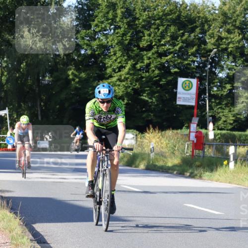 25.08.2024 - Elbe Triathlon Hamburg Fuchs,  Jonas http://msf.ph/oto/6870808 25.08.2024 09:34:56 Radfahren 337, 204, 319, 263, 123, 311 meine-sportfotos.de