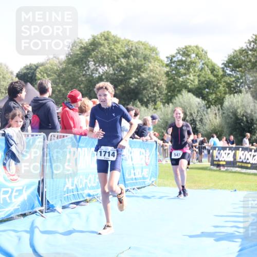 25.08.2024 - Elbe Triathlon Hamburg H.Heesch http://msf.ph/oto/6870818 25.08.2024 11:58:46 Ziel 517, 543, 1714 meine-sportfotos.de