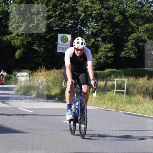 25.08.2024 - Elbe Triathlon Hamburg Fuchs,  Jonas http://msf.ph/oto/6870824 25.08.2024 09:34:57 Radfahren 337, 204, 319, 263, 123, 311 meine-sportfotos.de