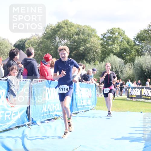 25.08.2024 - Elbe Triathlon Hamburg H.Heesch http://msf.ph/oto/6870827 25.08.2024 11:58:47 Ziel 517, 543, 1591, 1714 meine-sportfotos.de