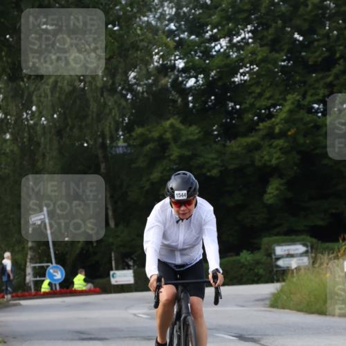 25.08.2024 - Elbe Triathlon Hamburg Fuchs,  Jonas http://msf.ph/oto/6870831 25.08.2024 11:11:08 Radfahren 1501, 1544 meine-sportfotos.de