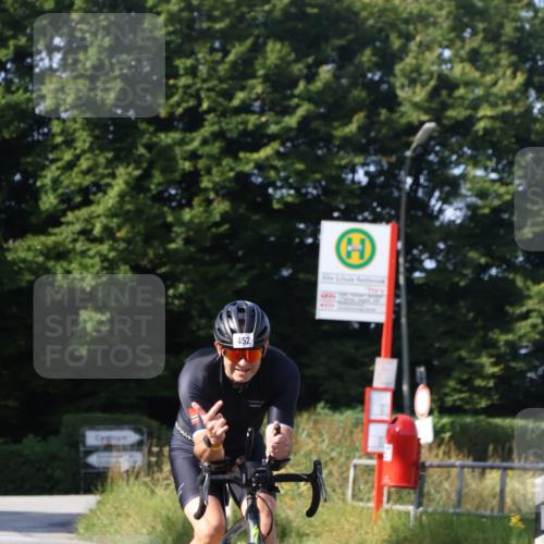 25.08.2024 - Elbe Triathlon Hamburg Fuchs,  Jonas http://msf.ph/oto/6870848 25.08.2024 10:28:42 Radfahren 453, 463, 452, 405, 663 meine-sportfotos.de
