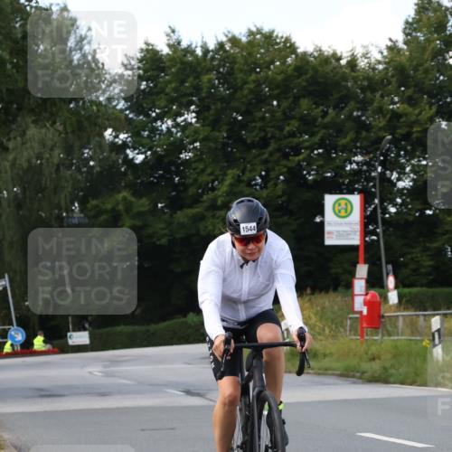 25.08.2024 - Elbe Triathlon Hamburg Fuchs,  Jonas http://msf.ph/oto/6870863 25.08.2024 11:11:08 Radfahren 1501, 1544 meine-sportfotos.de