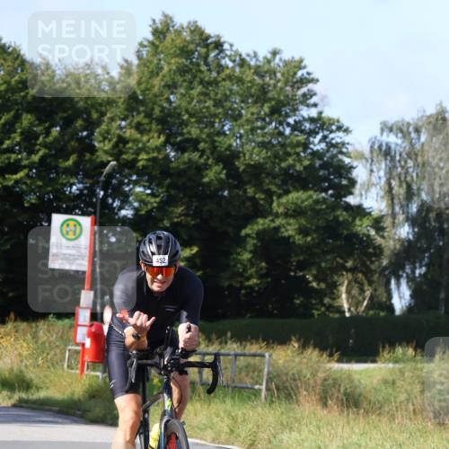 25.08.2024 - Elbe Triathlon Hamburg Fuchs,  Jonas http://msf.ph/oto/6870864 25.08.2024 10:28:43 Radfahren 453, 463, 452, 405, 663 meine-sportfotos.de