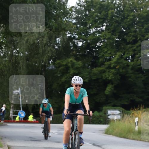 25.08.2024 - Elbe Triathlon Hamburg Fuchs,  Jonas http://msf.ph/oto/6870885 25.08.2024 11:11:23 Radfahren 1479, 1676 meine-sportfotos.de